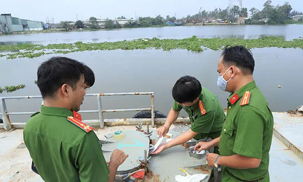 Khởi tố, bắt tạm giam cán bộ Cục điều tra chống buôn lậu, Tổng cục Hải quan ảnh 2