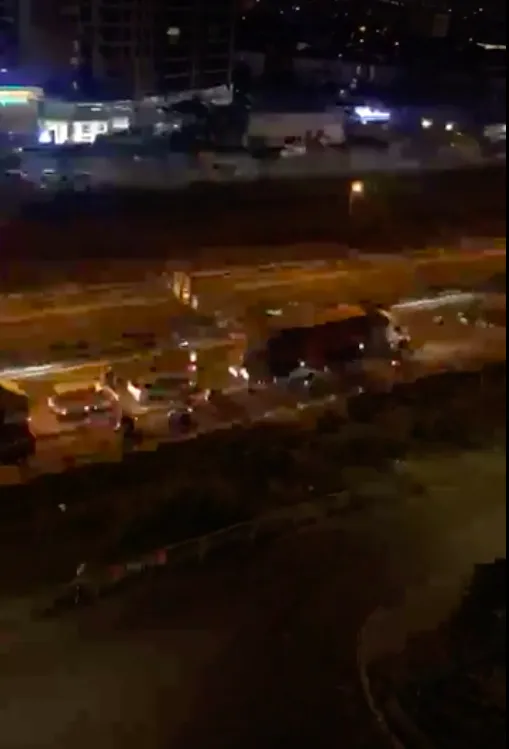 Hàng trăm “quái xế” chặn xe đường cao tốc tổ chức đua xe ảnh 3