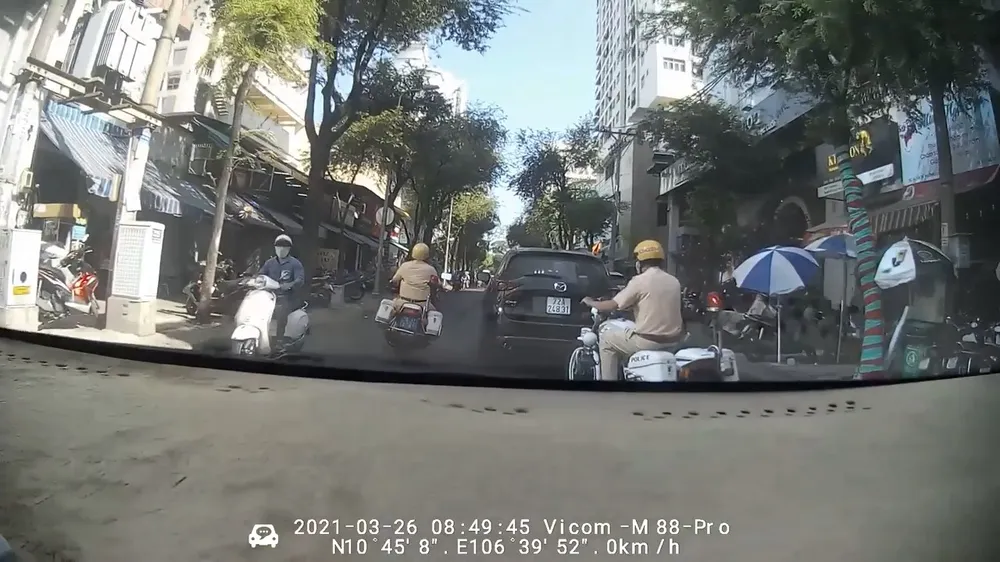 Khen thưởng 2 CSGT “mở đường” cho ô tô chở sản phụ đến bệnh viện ảnh 4