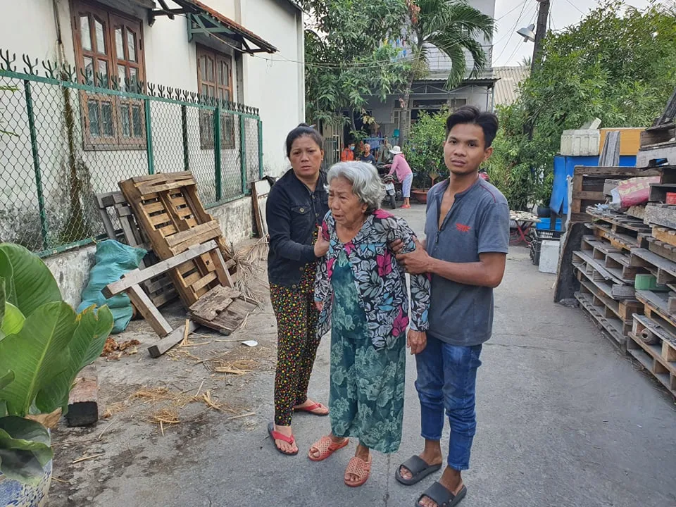 Vụ cháy khiến 6 người tử vong ở Thủ Đức: ''Gia đình nó nghèo lắm, giờ thằng chồng như người mất trí'' ảnh 2