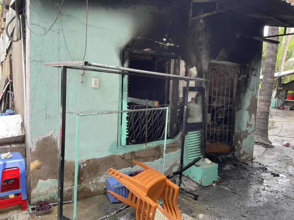 Bộ Tư lệnh TPHCM thăm, động viên gia đình nạn nhân vụ hỏa hoạn 6 người tử vong ảnh 3