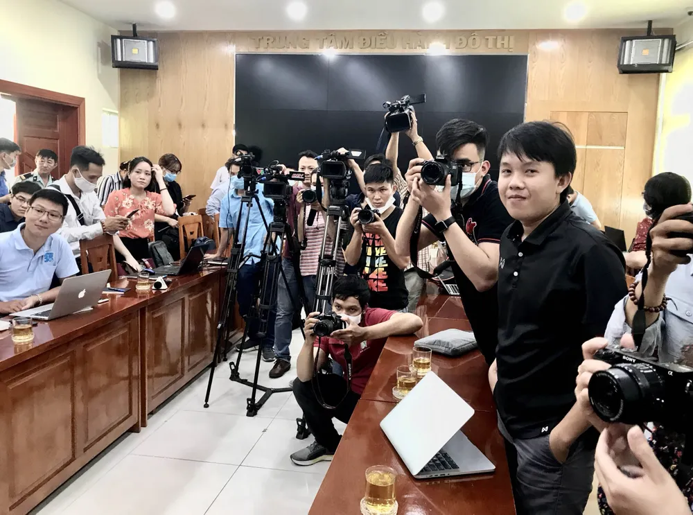 UBND quận 10 thông tin về vụ bảo vệ dân phố đánh 2 thiếu niên trong Trường THCS Nguyễn Văn Tố ảnh 2