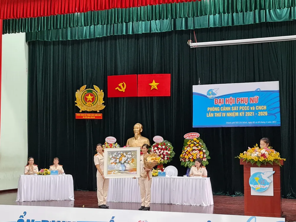 Hội phụ nữ Phòng Cảnh sát PCCC&CNCH “Đoàn kết, ổn định, kế thừa, đổi mới” ảnh 3