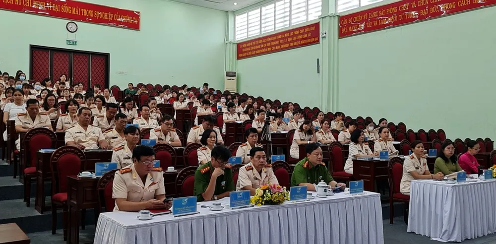 Hội phụ nữ Phòng Cảnh sát PCCC&CNCH “Đoàn kết, ổn định, kế thừa, đổi mới” ảnh 2