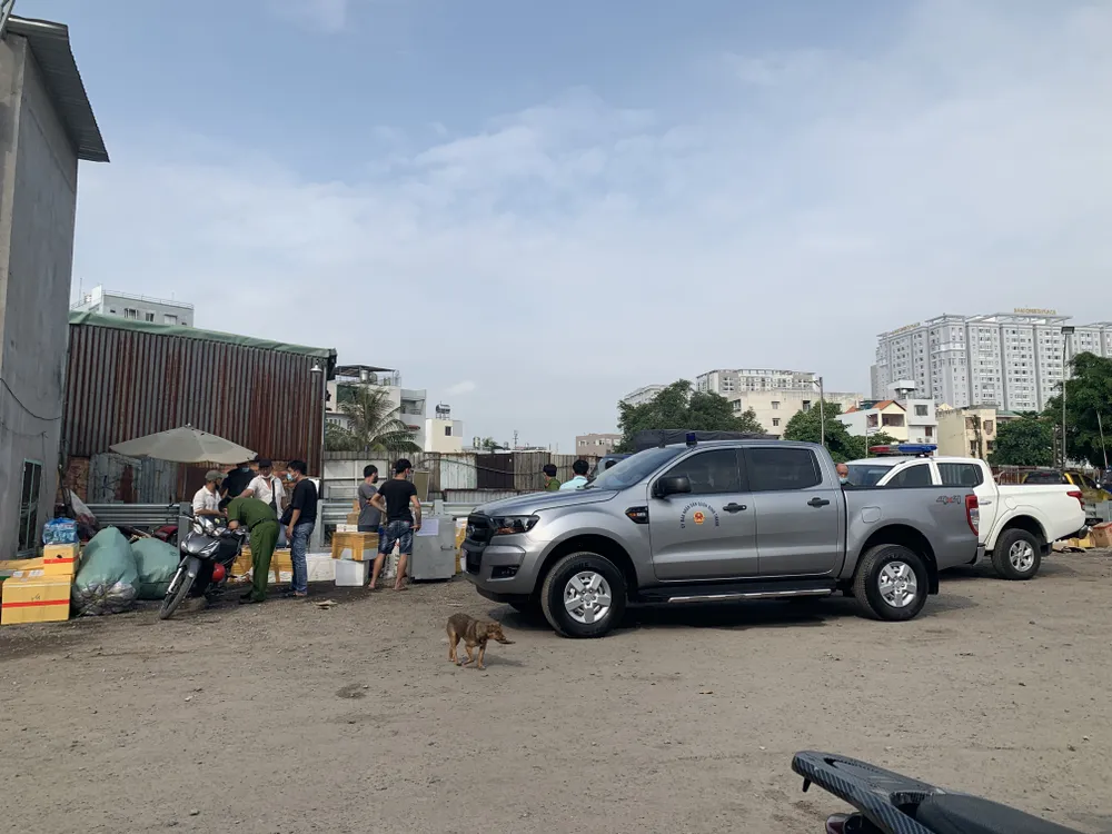 Nhiều vi phạm tại “bến xe cóc” 397 Đinh Bộ Lĩnh ảnh 6