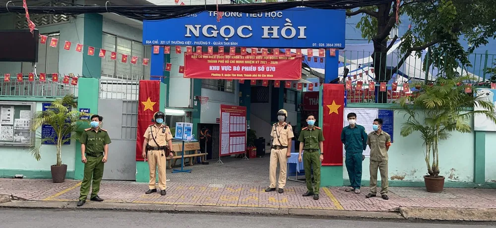 CSGT TPHCM đảm bảo trật tự an toàn giao thông, an ninh trong ngày bầu cử ảnh 8