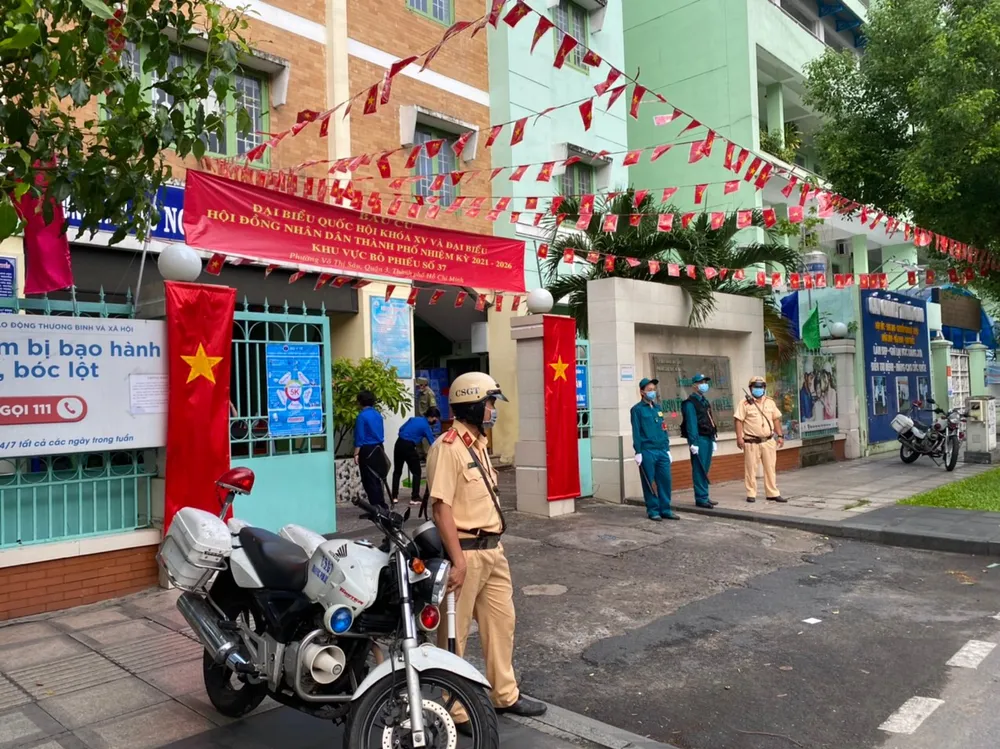 CSGT TPHCM đảm bảo trật tự an toàn giao thông, an ninh trong ngày bầu cử ảnh 2