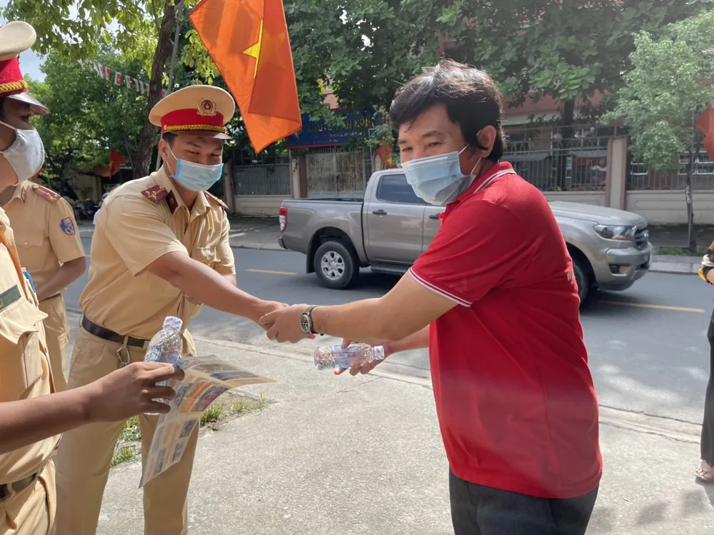 CSGT TPHCM đảm bảo trật tự an toàn giao thông, an ninh trong ngày bầu cử ảnh 14