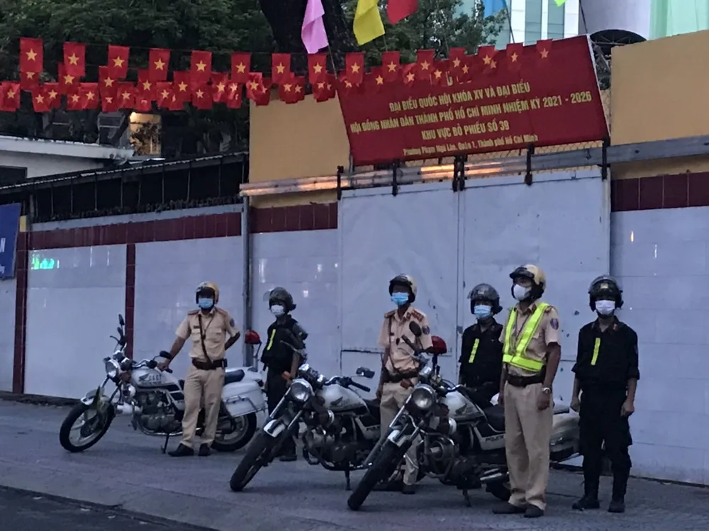 CSGT TPHCM đảm bảo trật tự an toàn giao thông, an ninh trong ngày bầu cử ảnh 4