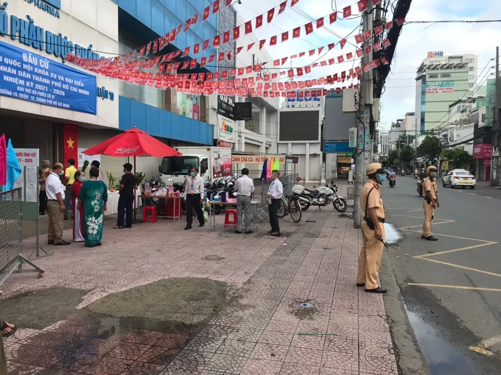 CSGT TPHCM đảm bảo trật tự an toàn giao thông, an ninh trong ngày bầu cử ảnh 1