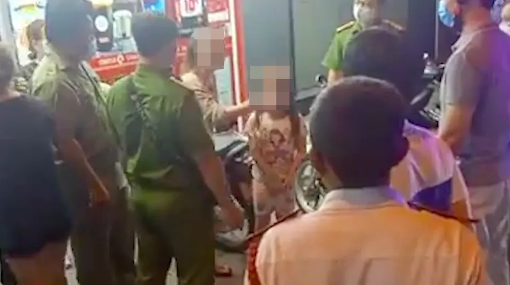 Người phụ nữ không đeo khẩu trang nơi công cộng bị xử phạt 2 triệu đồng ảnh 2