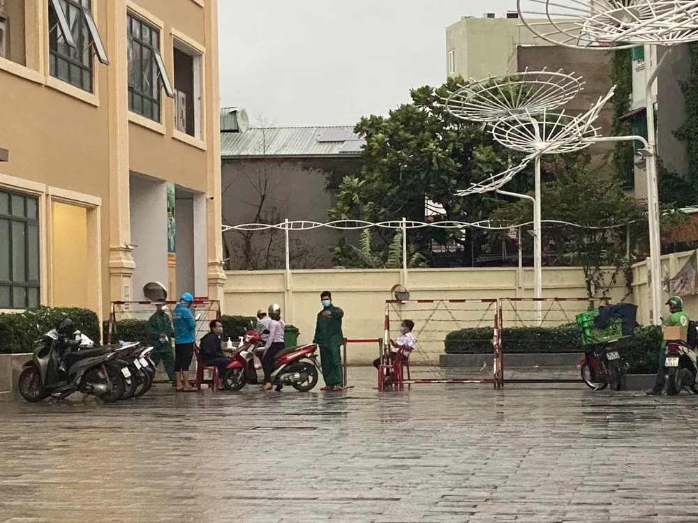 Phong toả chung cư Stown Thủ Đức do có ca nghi mắc Covid-19 ảnh 2
