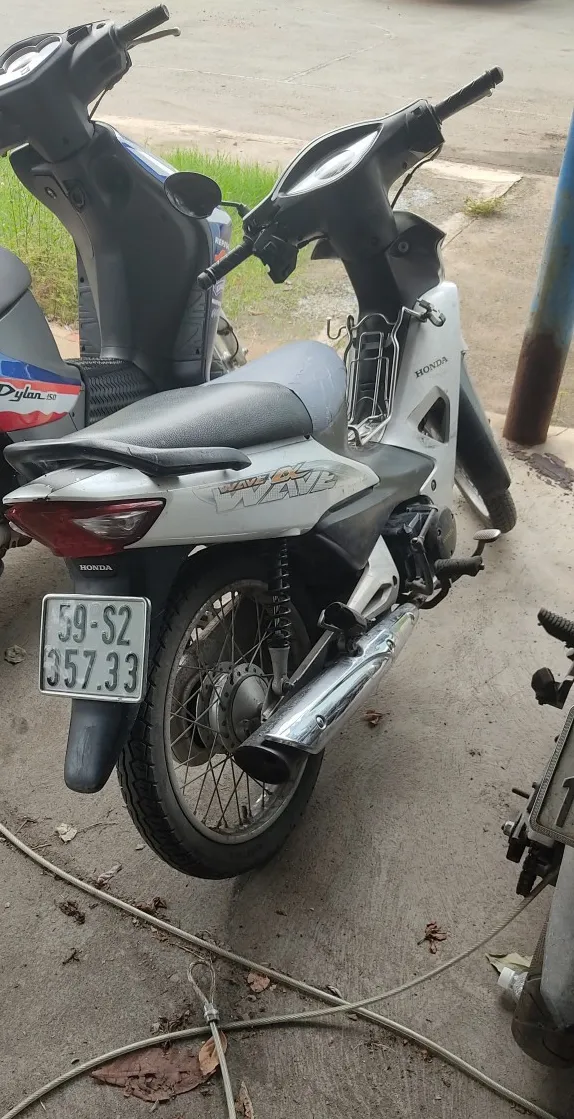 2 anh em ruột đến cửa hàng tiện lợi khống chế nhân viên để cướp tài sản  ảnh 2