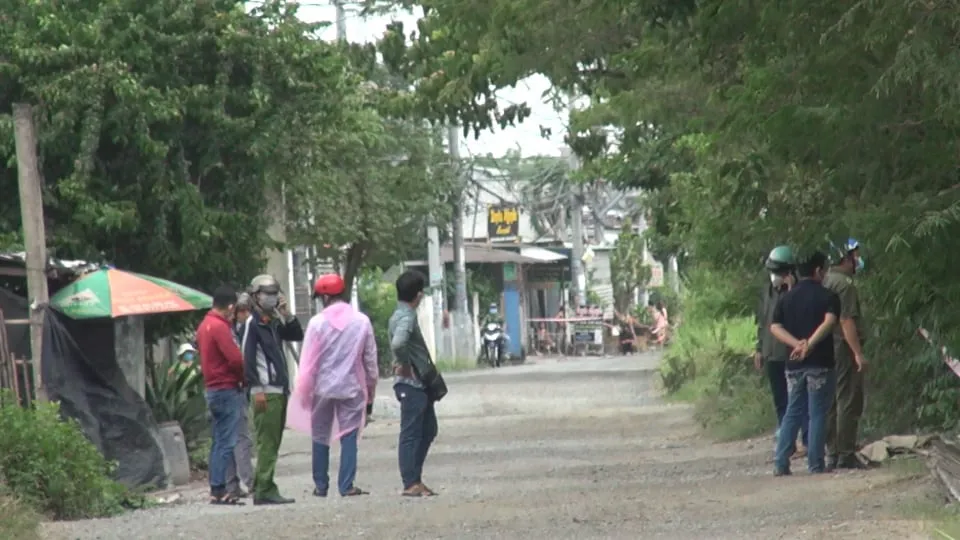 Rượt đuổi bằng xe máy, nam dân phòng lao xuống kênh tử vong ảnh 1