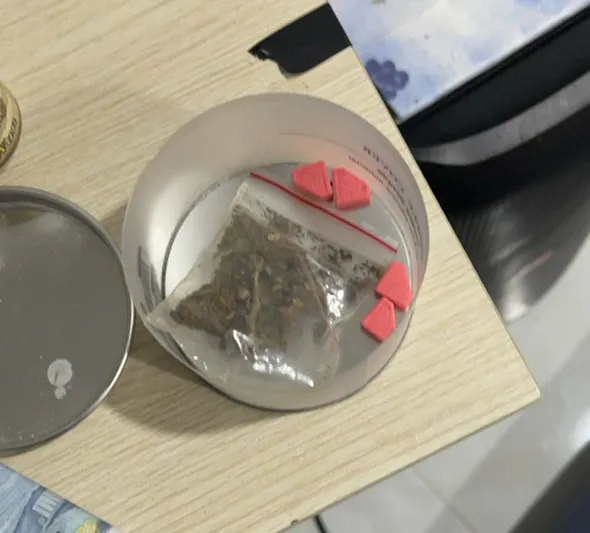 Bắt nhóm đối tượng làm giả giấy tờ đi đường, thu súng, đạn, ma túy ảnh 7