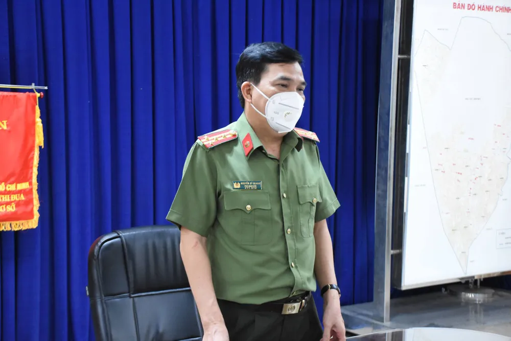 Lãnh đạo Công an TPHCM thăm hỏi, động viên Công an quận 3, quận Tân Bình ảnh 4