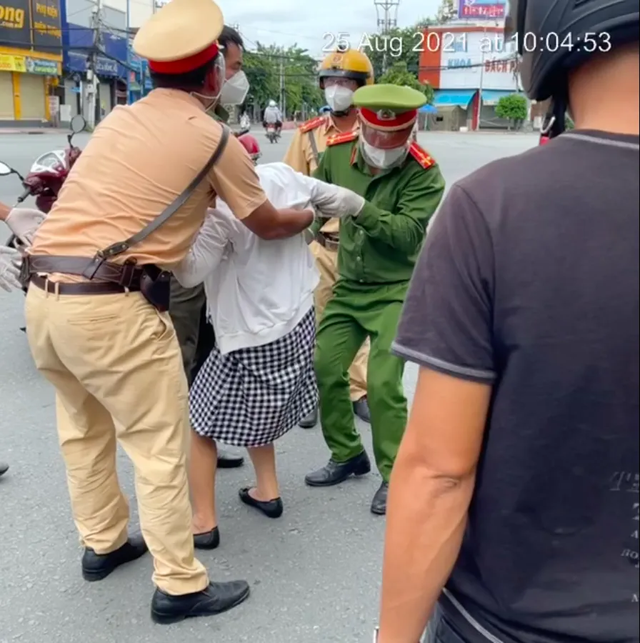 Công an TPHCM hỗ trợ đưa thai phụ 37 tuần bị tai nạn tới bệnh viện kịp thời ảnh 2