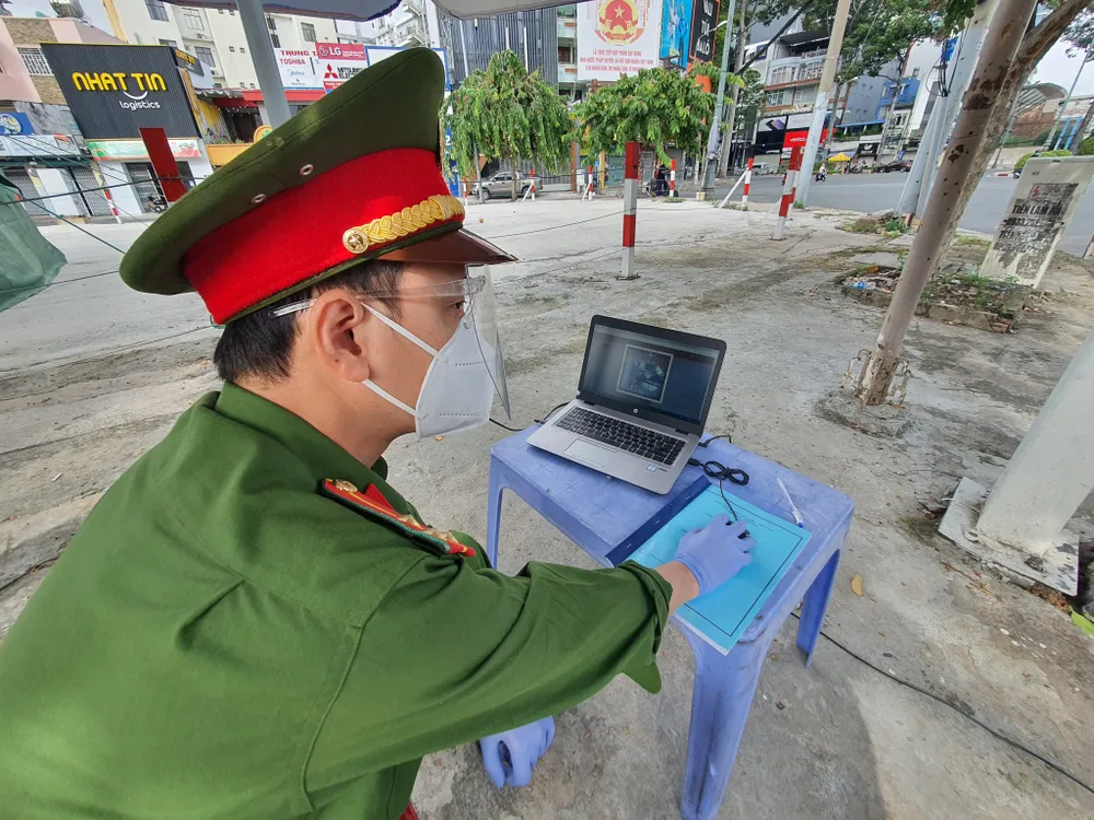 Thử nghiệm camera quét mã “di chuyển nội địa” ở TPHCM ảnh 2