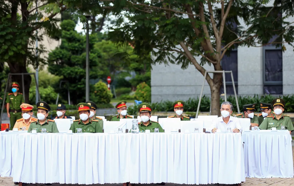 Công an TPHCM ra quân trấn áp tội phạm sau nới lỏng giãn cách xã hội ảnh 1