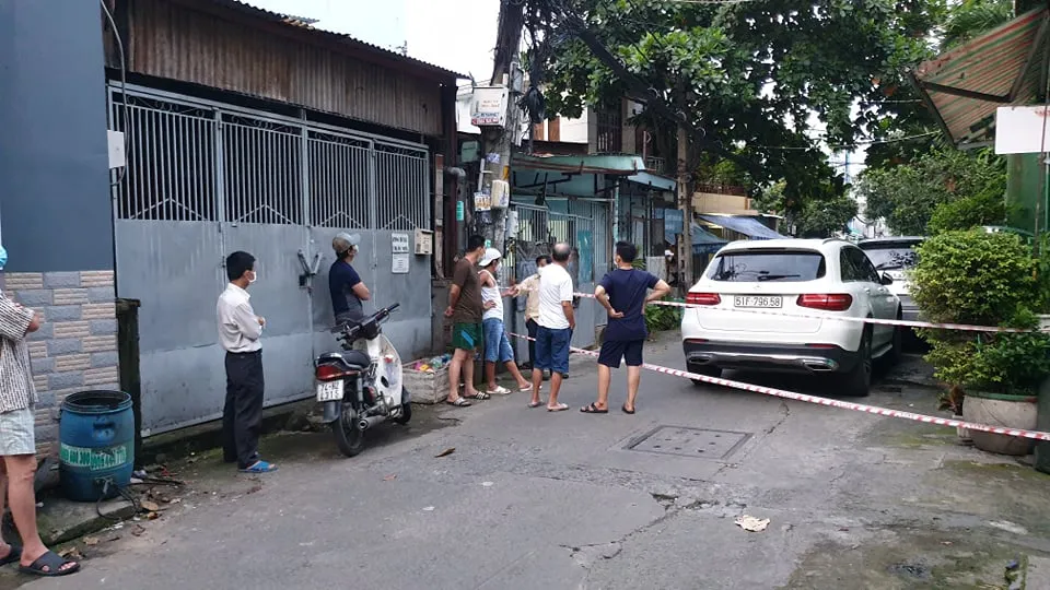 Nghi án con trai dùng hung khí sát hại cha mẹ rồi tự sát  ảnh 1