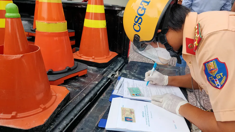 Cảnh báo xảy ra nhiều vụ tai nạn giao thông sau khi TPHCM nới lỏng giãn cách ảnh 1