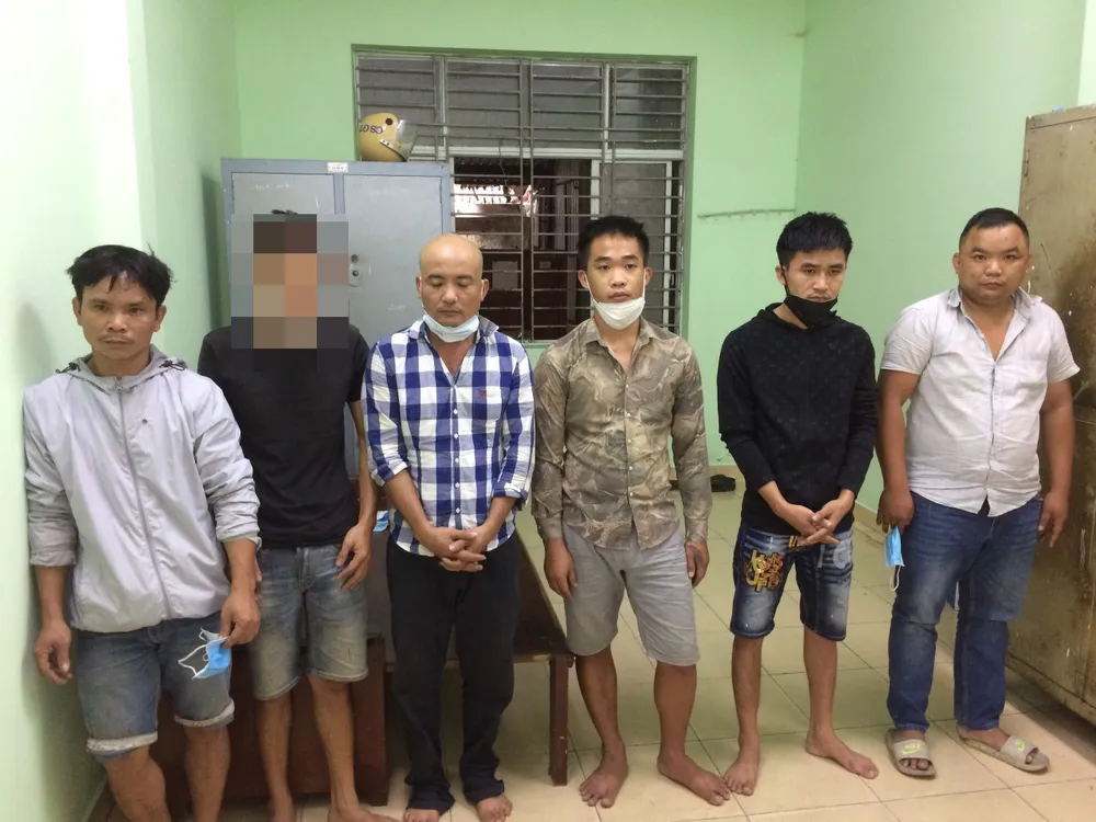 Bắt nhóm chuyên lừa đảo bán sắt qua mạng, chiếm đoạt tiền  ảnh 1