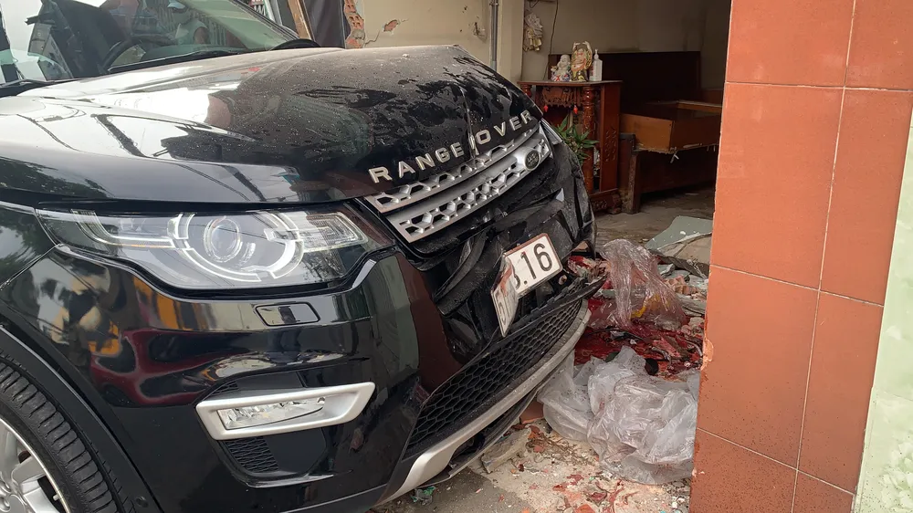 Ô tô tông chết 1 người đi bộ ở quận Bình Thạnh ảnh 4