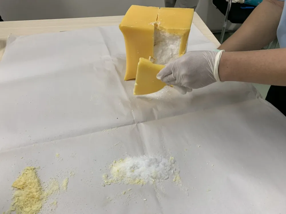 Thu giữ gần 5kg ma túy qua đường chuyển phát nhanh ảnh 3