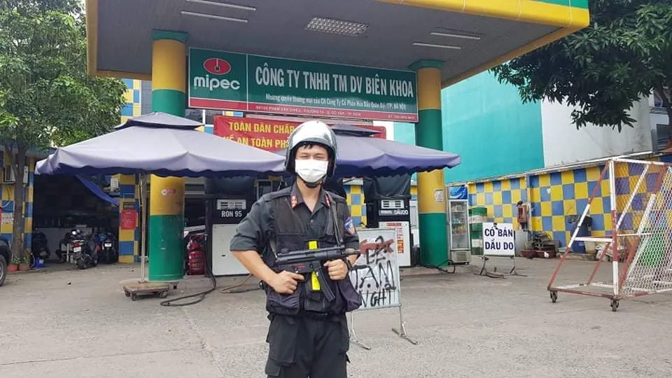 Vụ đường dây buôn lậu xăng giả, bắt thêm 1 giám đốc công ty ảnh 1