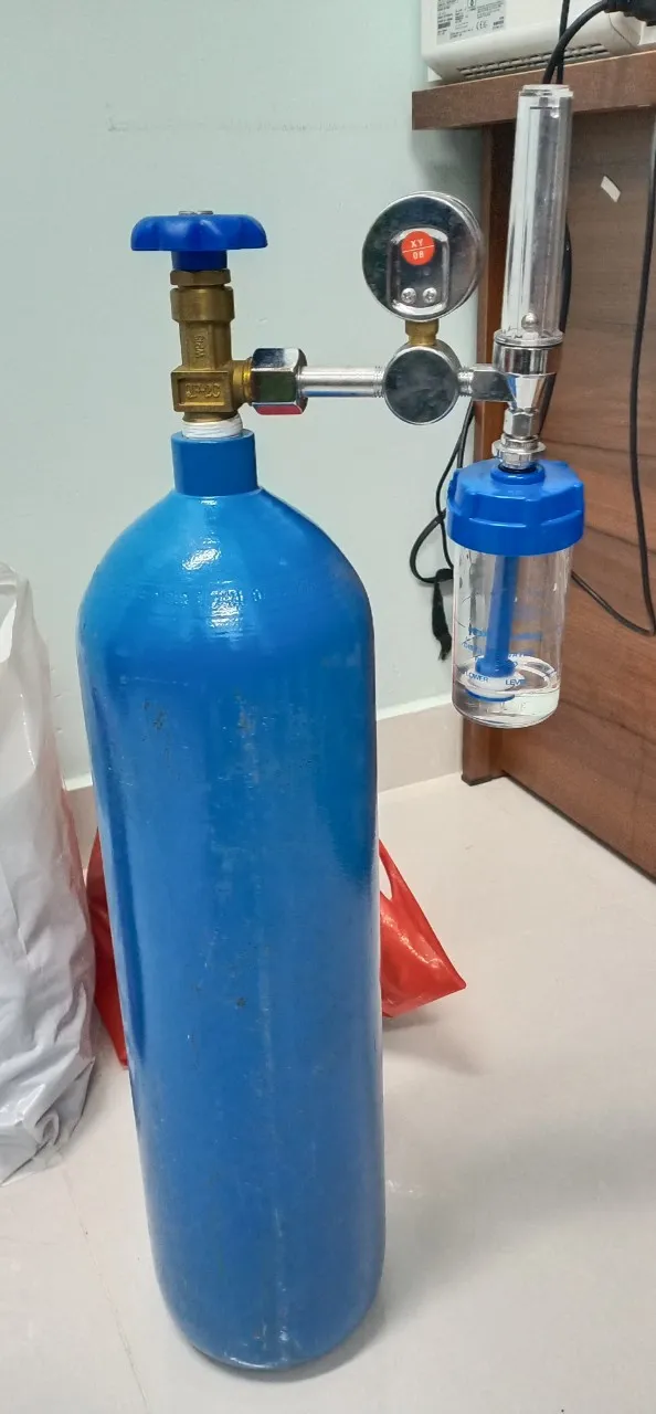 Trộm xe máy, lấy luôn bình oxy ảnh 2