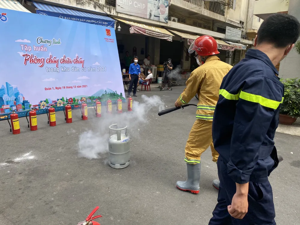 Ra mắt đội hình thanh niên phản ứng nhanh PCCC&CNCH ảnh 2
