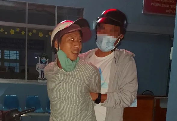 Truy xét camera, bắt được tên cướp kéo người phụ nữ ngã lộn nhào tại Tân Bình ảnh 3