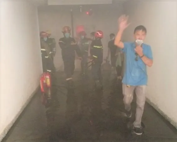 Nghi cháu bé đốt ghế sofa gây cháy căn hộ chung cư Tecco quận 12 ảnh 3