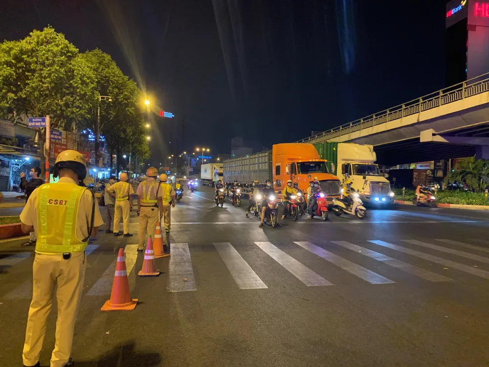 CSGT TPHCM tăng cường kiểm tra, xử lý vi phạm tiếng ồn ảnh 2