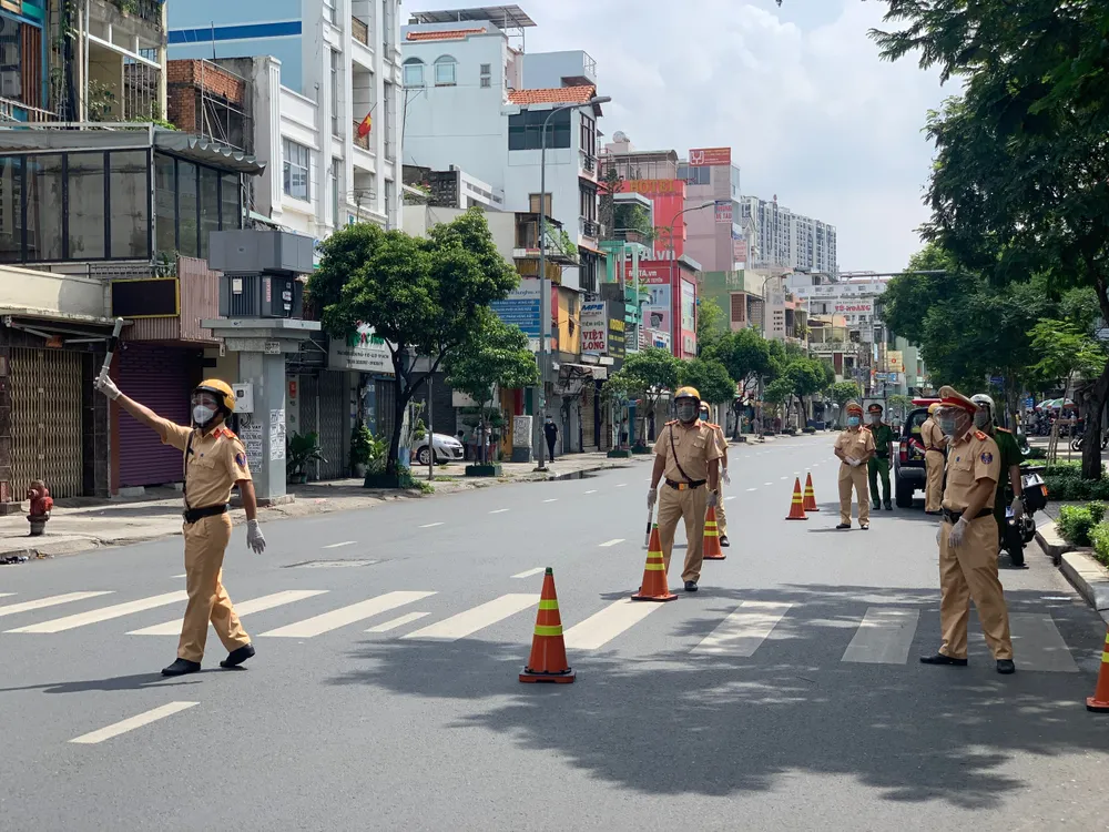 CSGT TPHCM tăng cường kiểm tra, xử lý vi phạm tiếng ồn ảnh 1