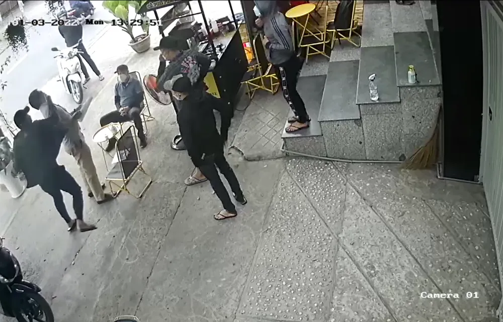 Nhóm thanh niên vây đánh giám đốc 1 công ty ở quận 12 ảnh 2