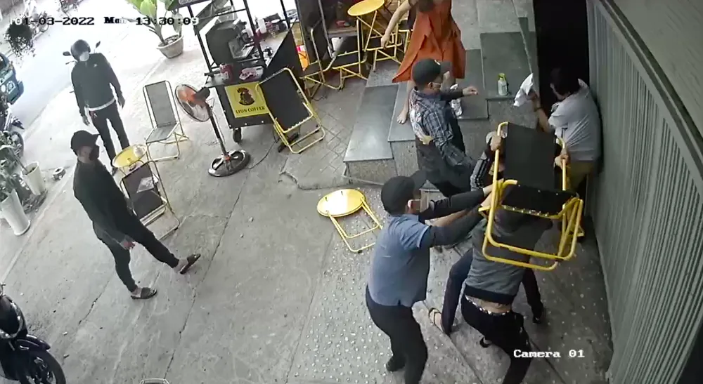 Nhóm thanh niên vây đánh giám đốc 1 công ty ở quận 12 ảnh 3