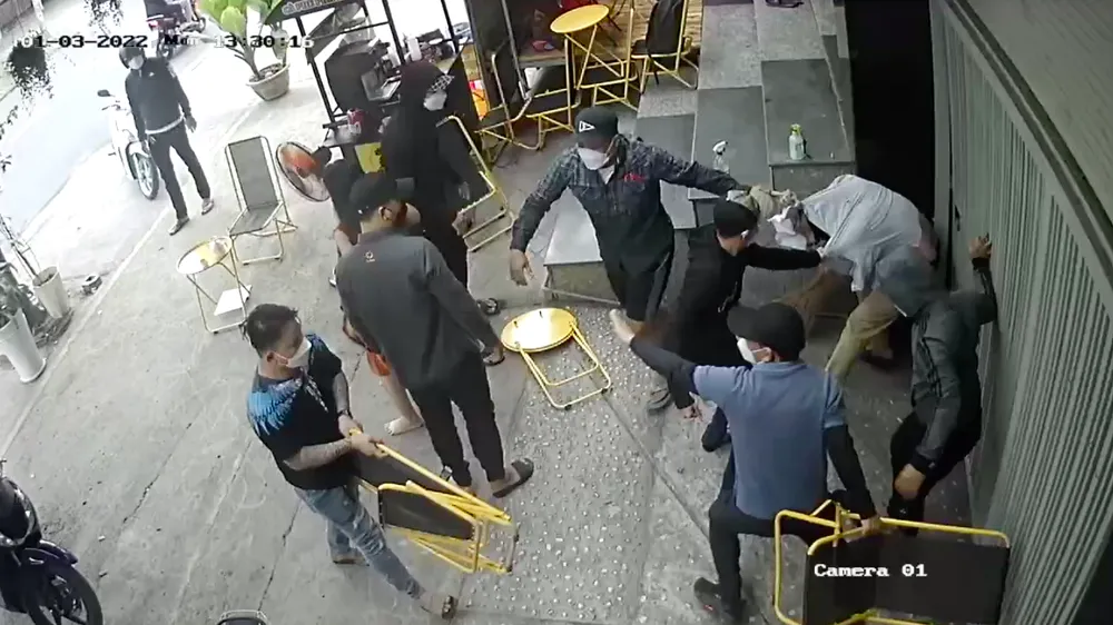Nhóm thanh niên vây đánh giám đốc 1 công ty ở quận 12 ảnh 4