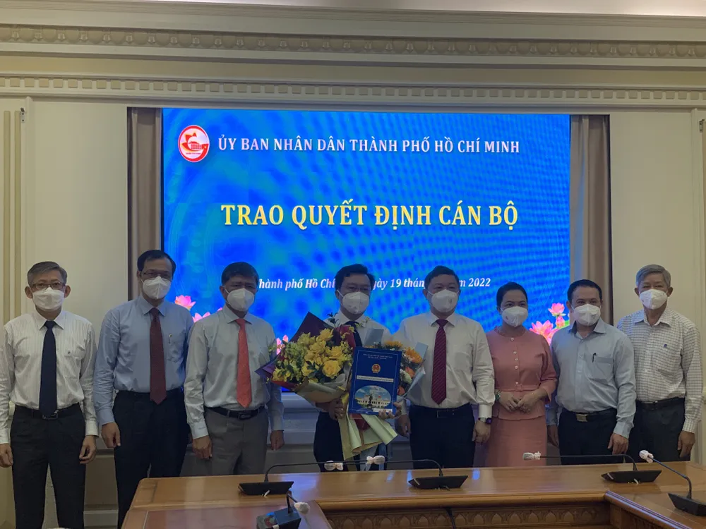 Ông Nguyễn Bảo Quốc giữ chức Phó Giám đốc Sở Giáo dục và Đào tạo ảnh 3