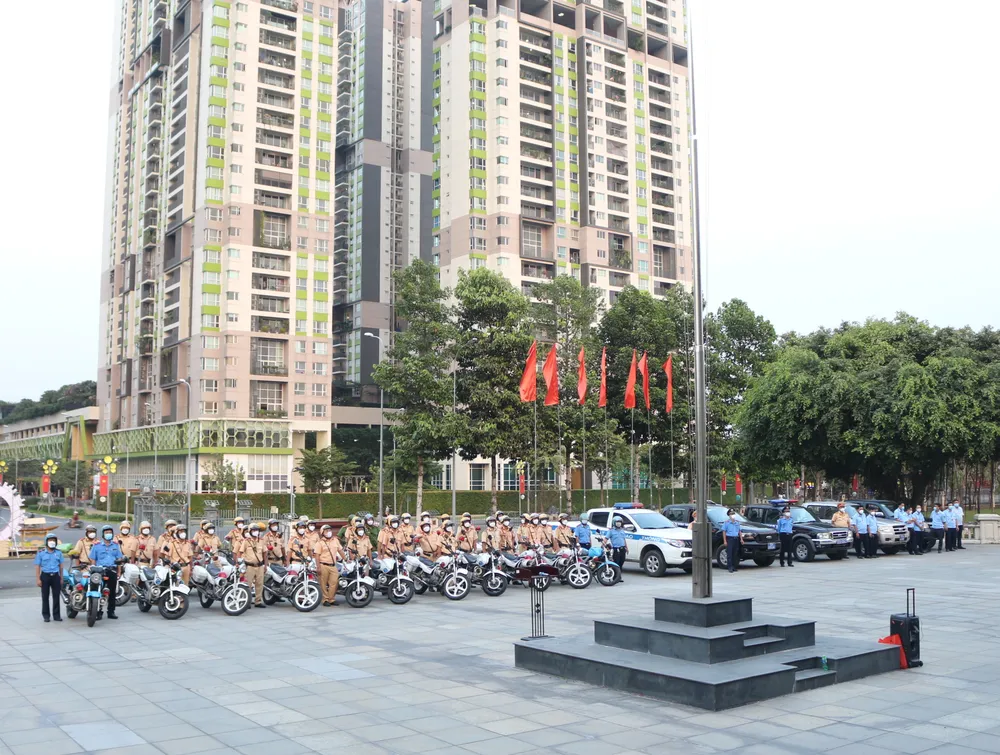 CSGT TPHCM ra quân kéo giảm tai nạn, ùn tắc giao thông dịp Tết Nguyên đán  ảnh 10