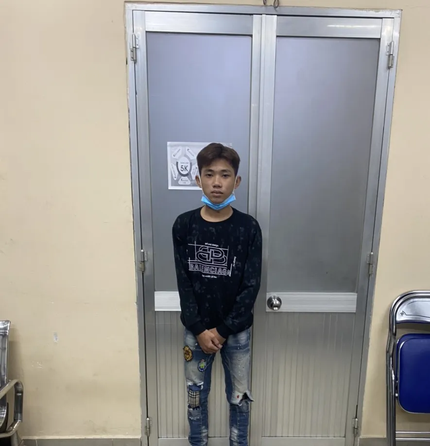 Bắt băng nhóm chuyên dùng dao tấn công cướp tài sản của người dân liên tỉnh và TPHCM   ảnh 1