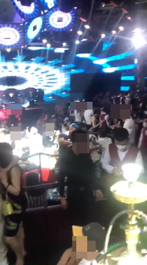 Phát hiện 78 “dân chơi” dương tính chất ma túy trong quán bar vũ trường Ferso ảnh 2