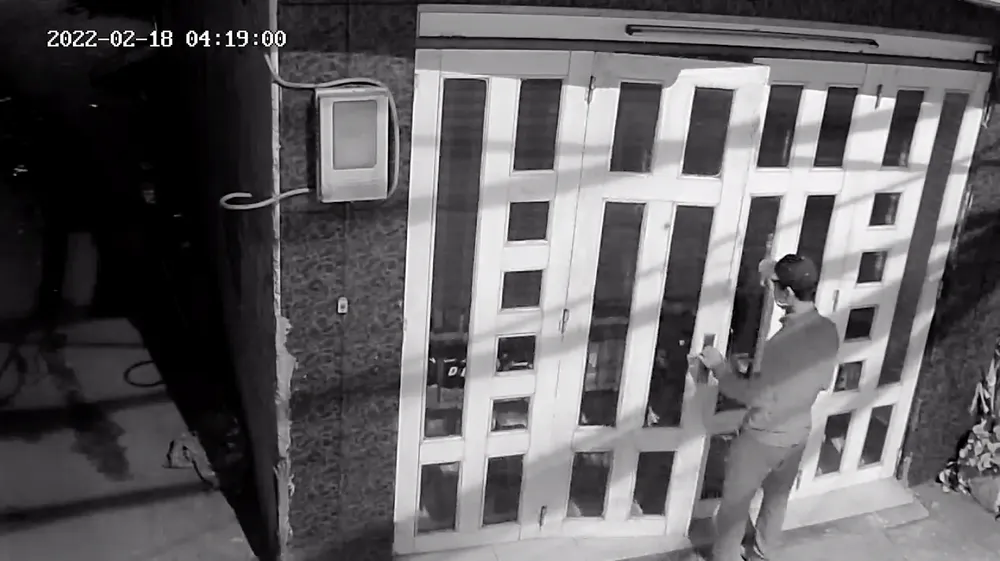  Đột nhập cửa hàng kinh doanh lấy trộm tài sản trị giá hơn 200 triệu đồng ảnh 1