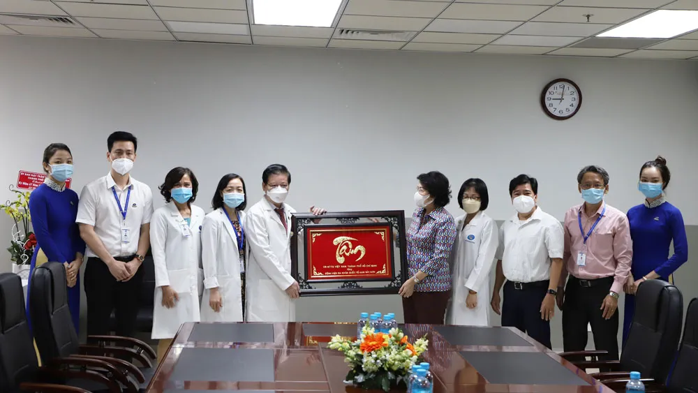 Tri ân các y bác sĩ nhân Ngày Thầy thuốc Việt Nam