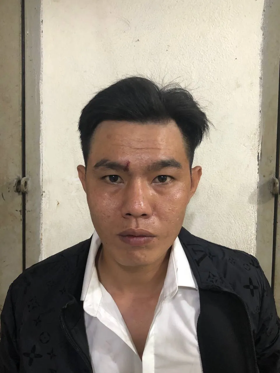 2 đối tượng gây ra 3 vụ cướp giật liên quận trong vài giờ ở TPHCM ảnh 1