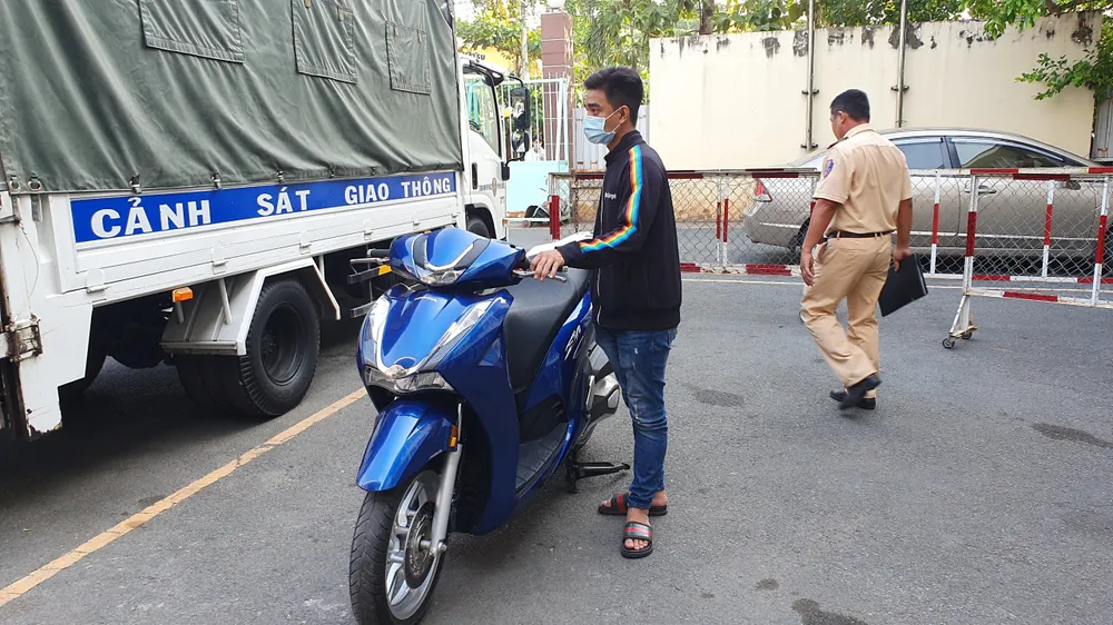 Vây bắt nhóm “quái xế” từ TPHCM xuống Đồng Nai để đi “bão” ảnh 2