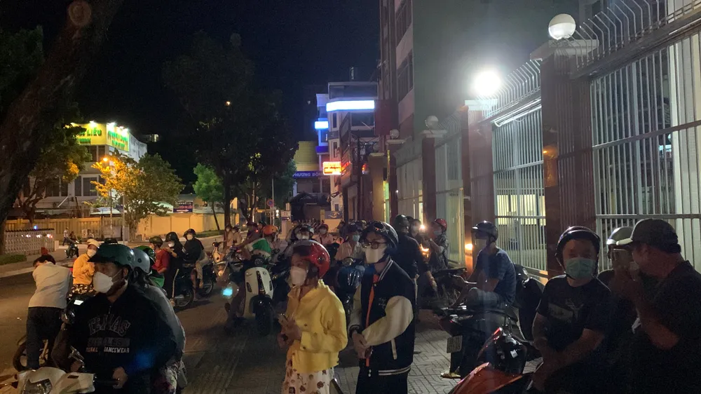 Công an thu nhiều vật chứng trong 2 căn nhà của bà Nguyễn Phương Hằng ảnh 4