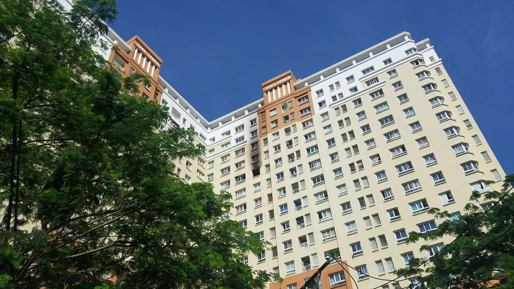 Cháy chung cư Tô Ký Tower, nhiều cư dân tháo chạy tán loạn ảnh 2