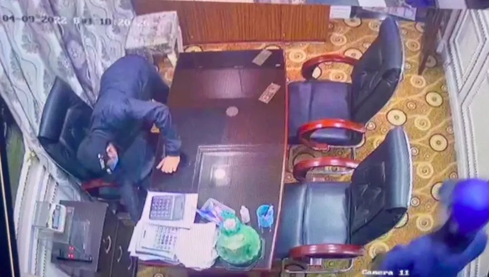 Bắt nhóm dùng dao, búa khống chế để cướp hơn 2 tỷ đồng ở TPHCM ảnh 4