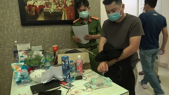 Đề nghị truy tố nhóm bị can trong đường dây đánh bạc qua mạng gần 4 tỷ USD ảnh 2